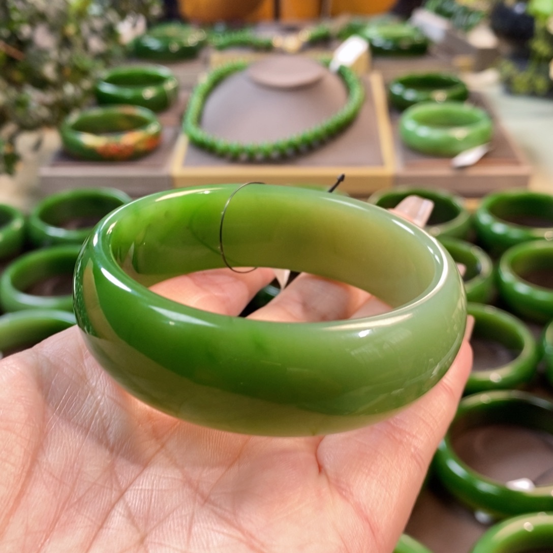 和田玉（碧玉）手镯未镶嵌