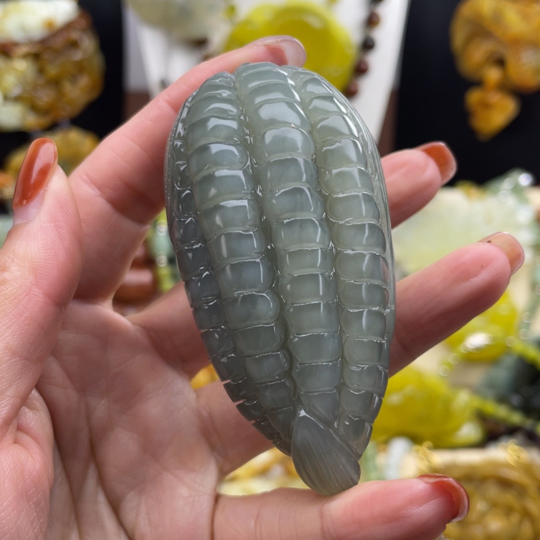 未镶嵌蛇纹石玉颈饰