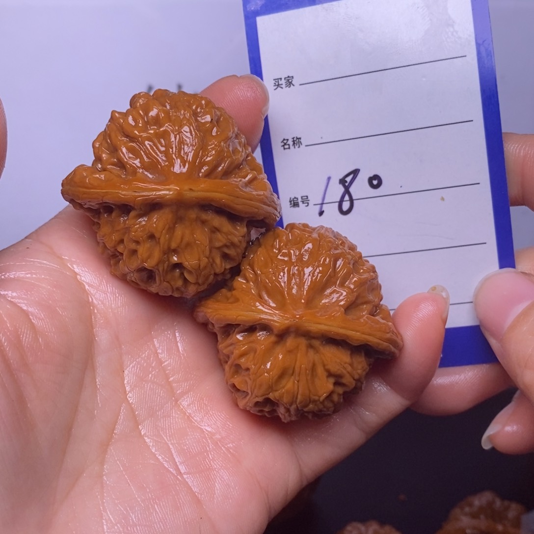 文玩核桃把件180/42宫灯