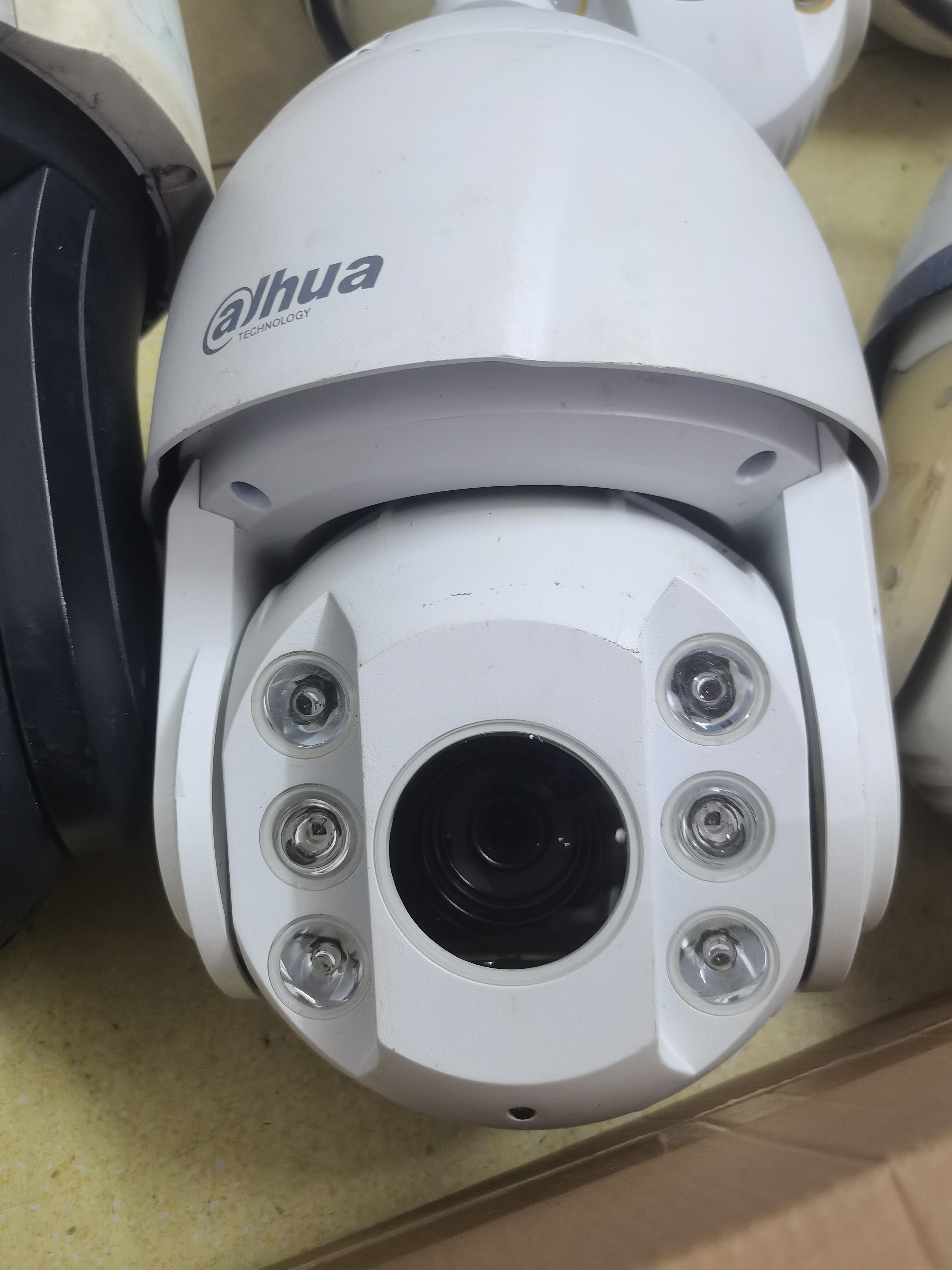 8新  大华6寸球机