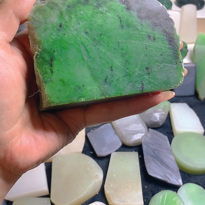 和田玉未镶嵌珠宝半成品