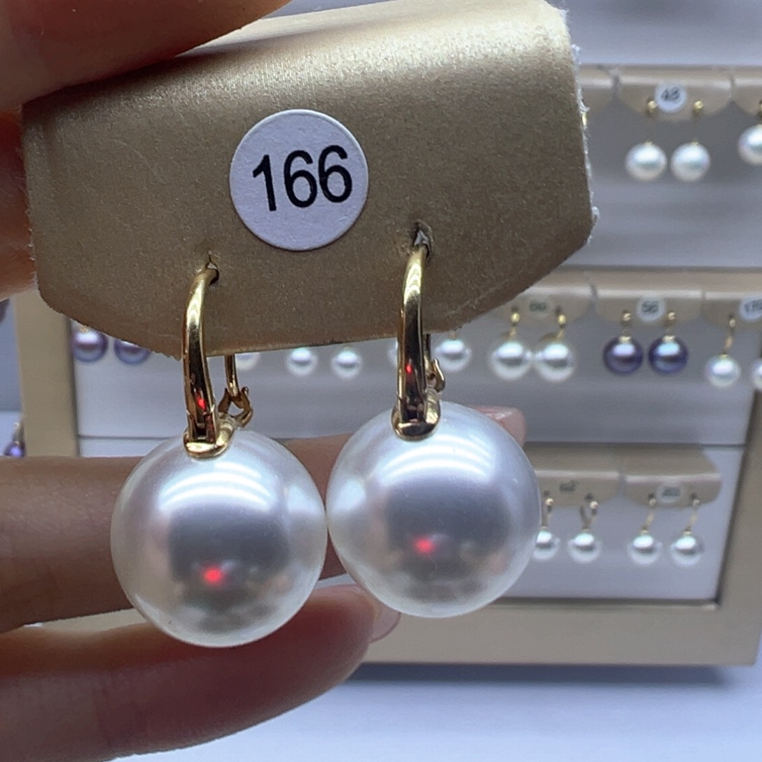18K金镶嵌淡水珍珠耳饰