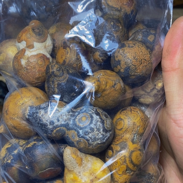 铁***石大叶紫檀（黑酸枝木类）