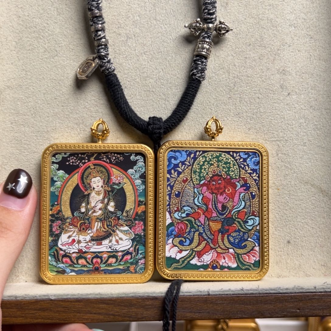 用***1吊坠双面定制红老爷普贤