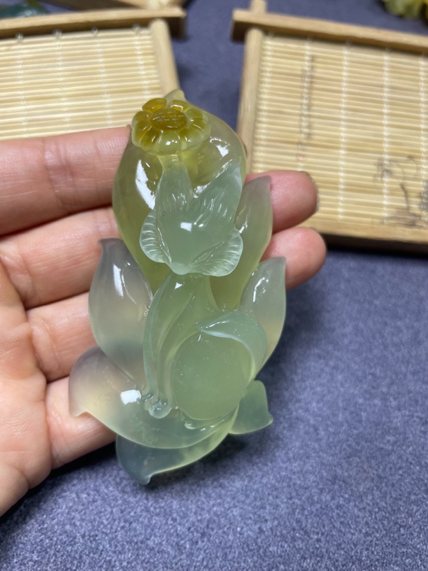 岫玉挂件天然玉石吊坠花玉翘色狐狸玉挂件九尾狐玉吊坠