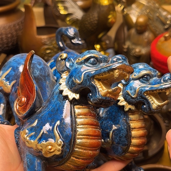 精美铜器批发档口