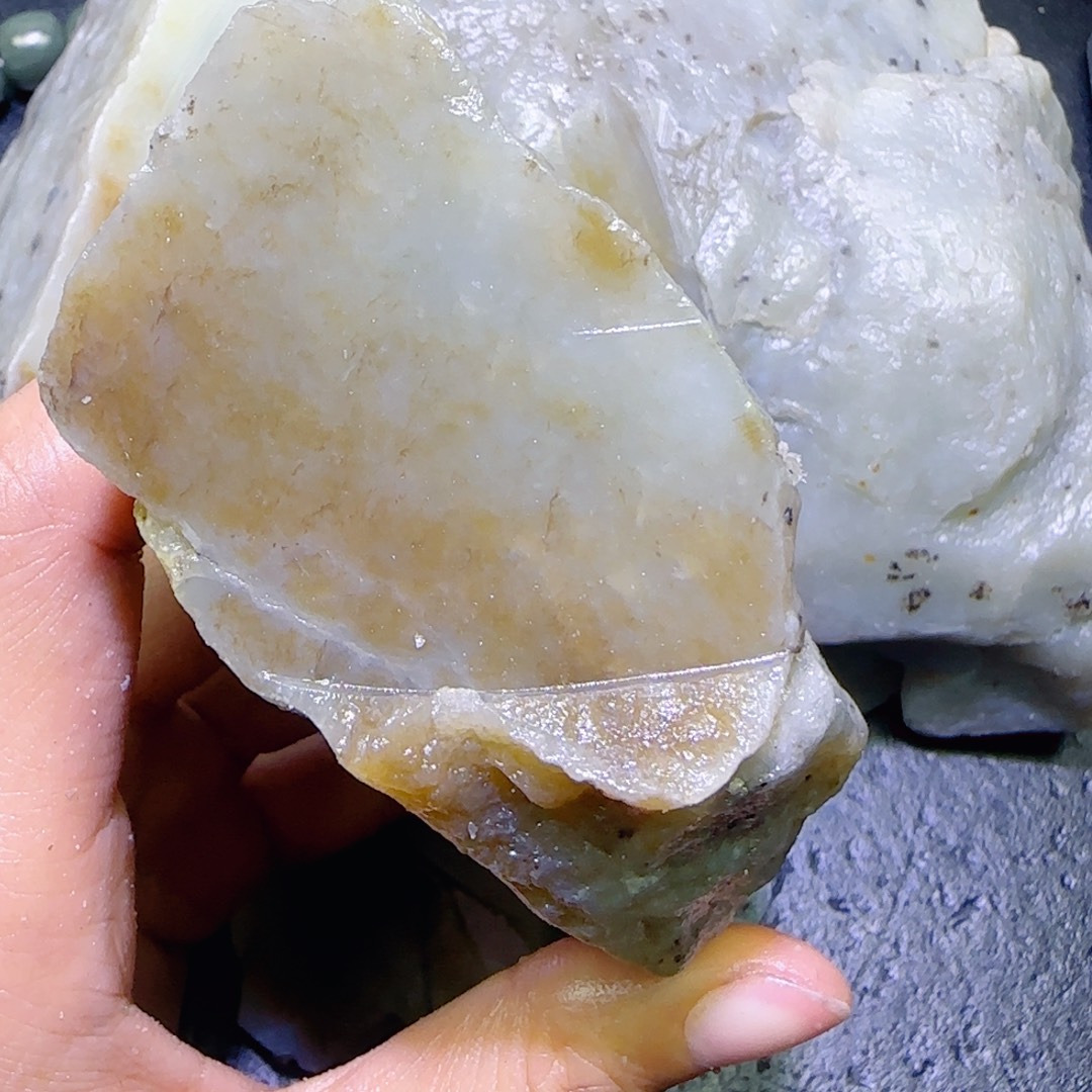 和田玉未镶嵌珠宝半成品