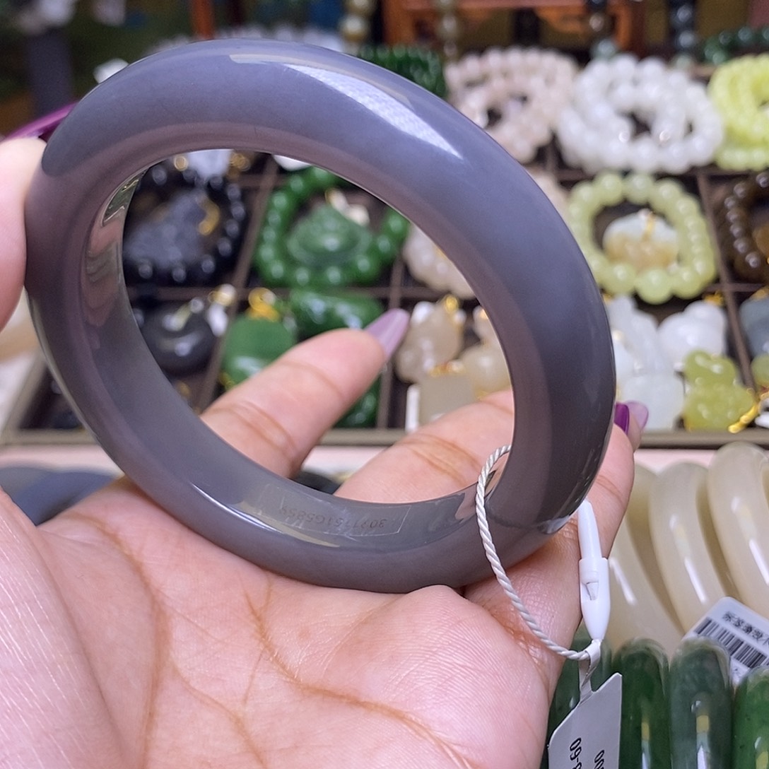 和田玉未镶嵌颈饰浓烟紫手镯58.5圈