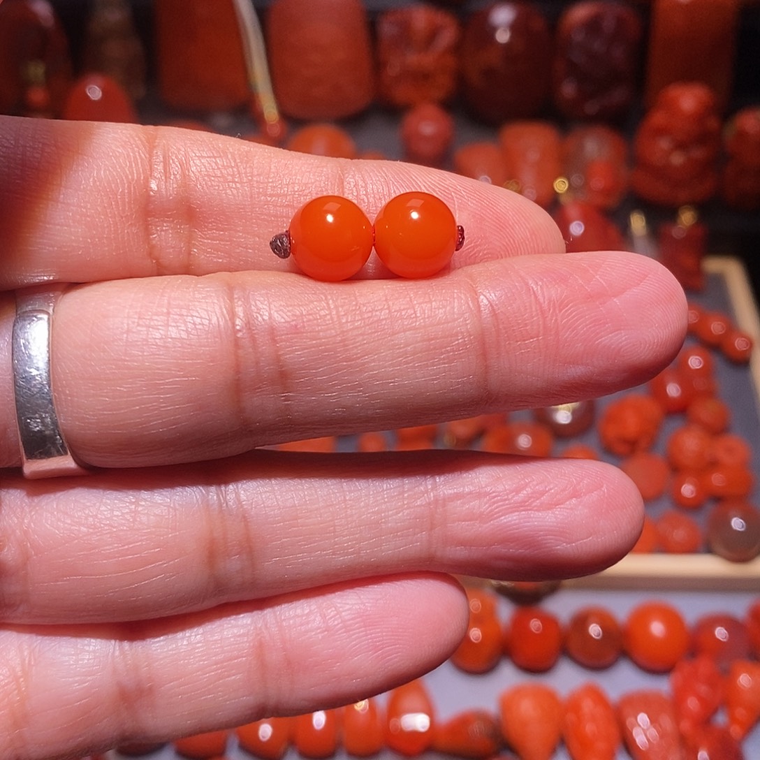 林***城南红玛瑙未镶嵌圆珠8.8