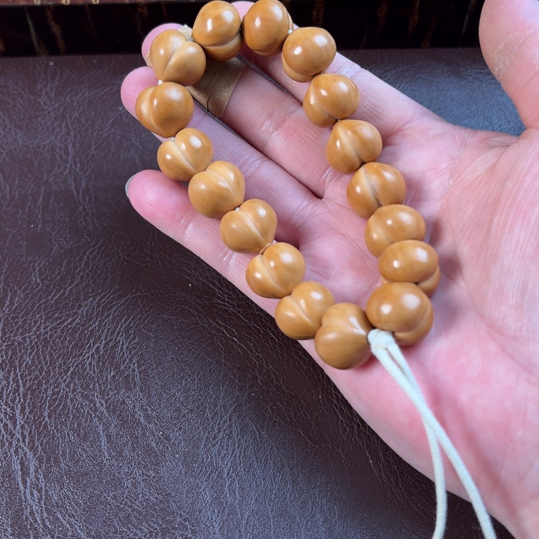 星月菩提吊坠大屁桃