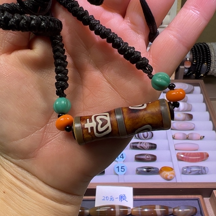 玛瑙/玉髓合金颈饰