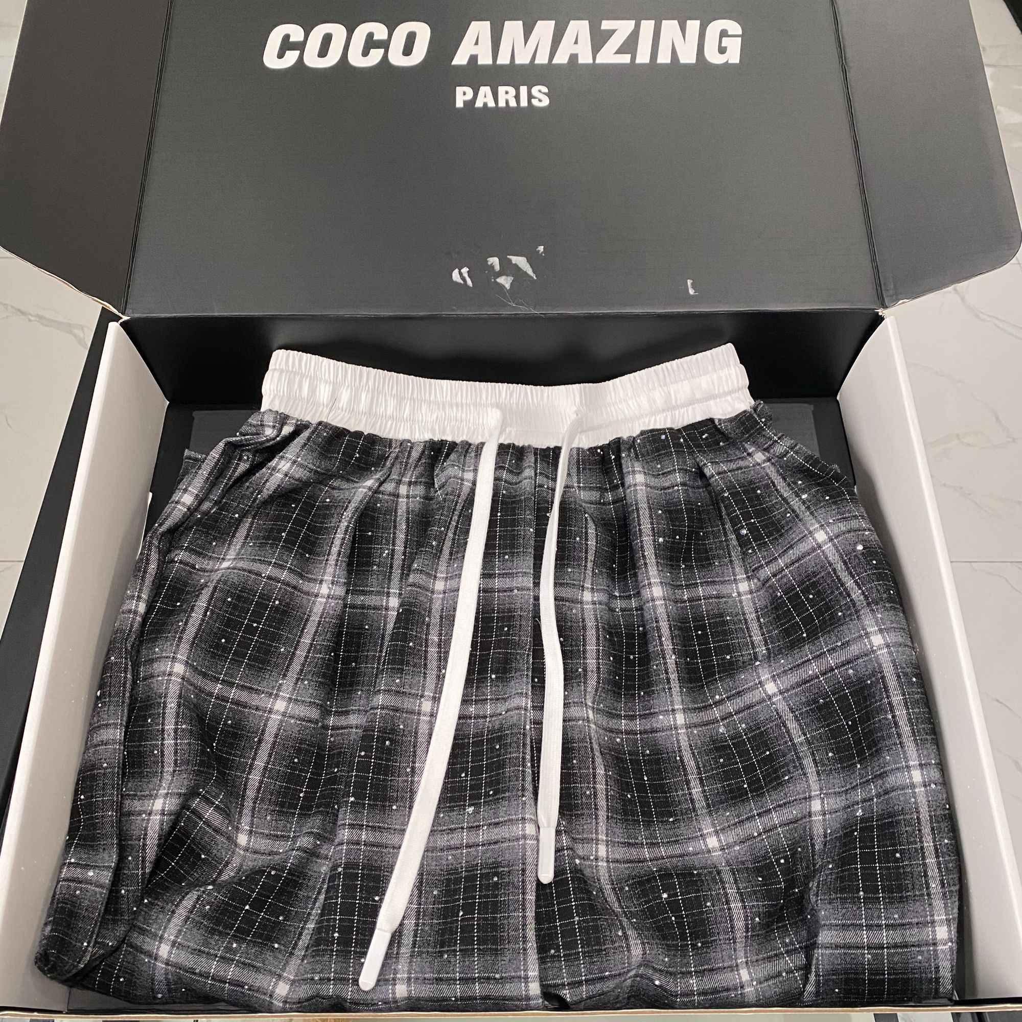 COCO AMAZING（010）满天星黑白亮钻裤子-W854