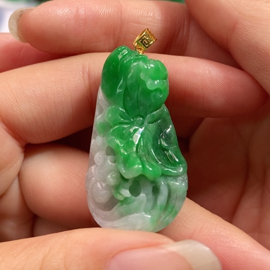 颈饰未镶嵌翡翠吊坠