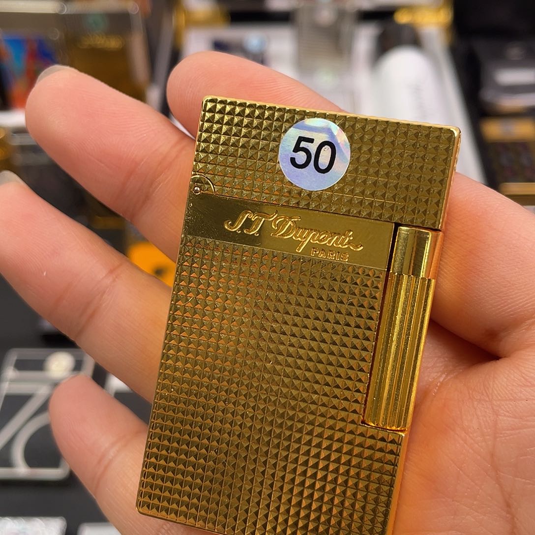 明铬哈哈哈哈哈哈哈