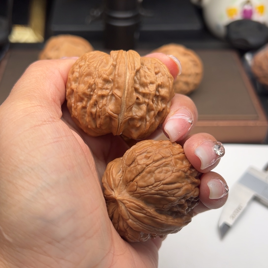 文玩核桃把件允石元宝44