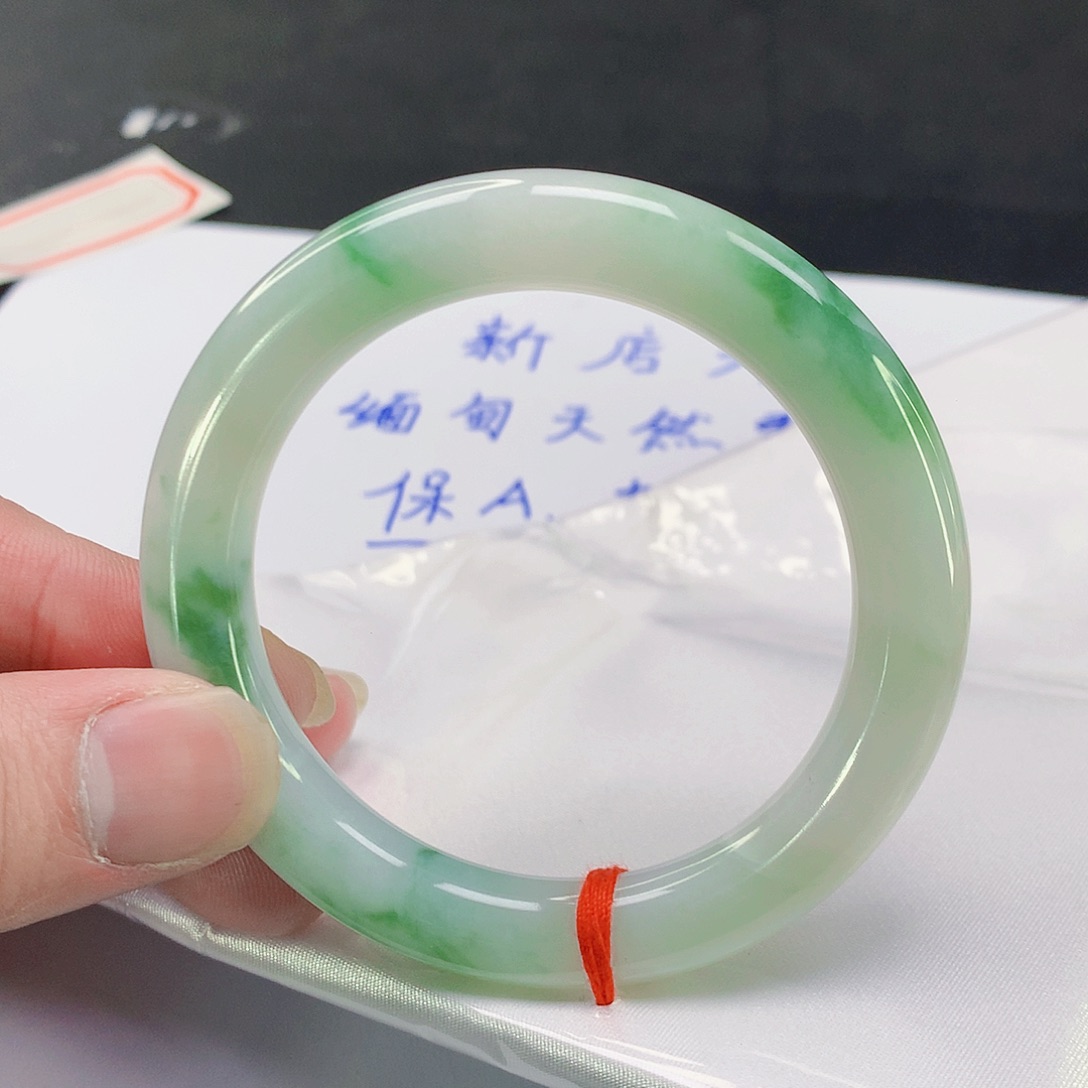 翡翠手镯未镶嵌134缅甸天然翡翠A货