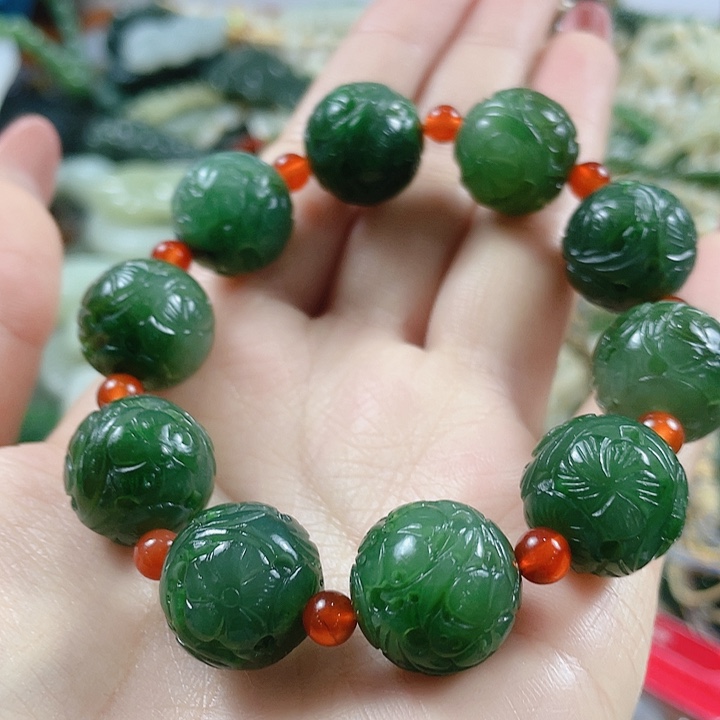 颈饰未镶嵌和田玉