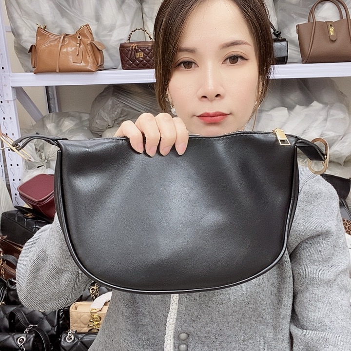 蚕丝小牛剖层皮革PU