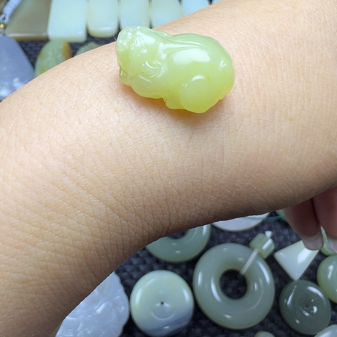 和田玉足银镀金镶嵌颈饰卡19.5