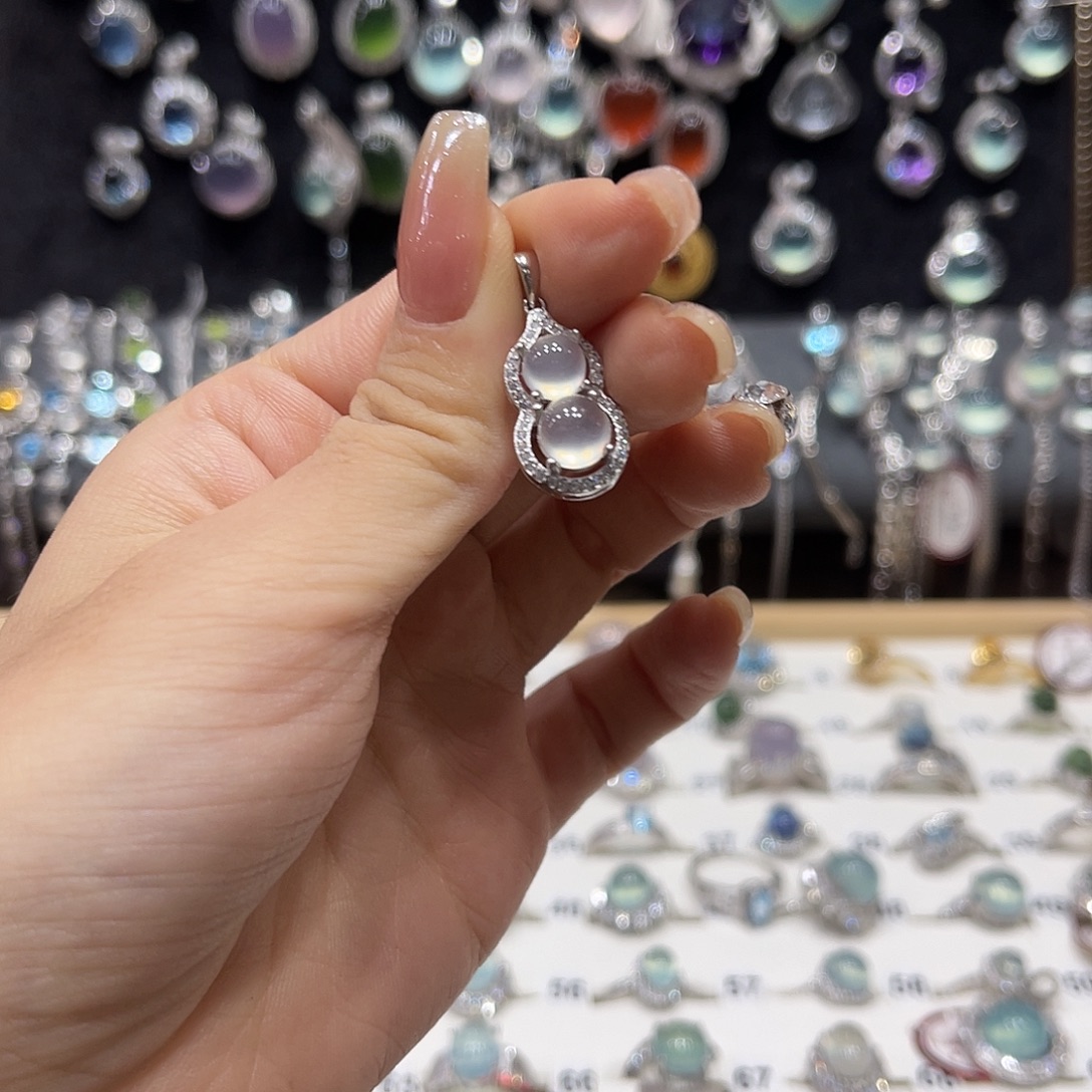 银S925镶嵌蛇纹石玉吊坠