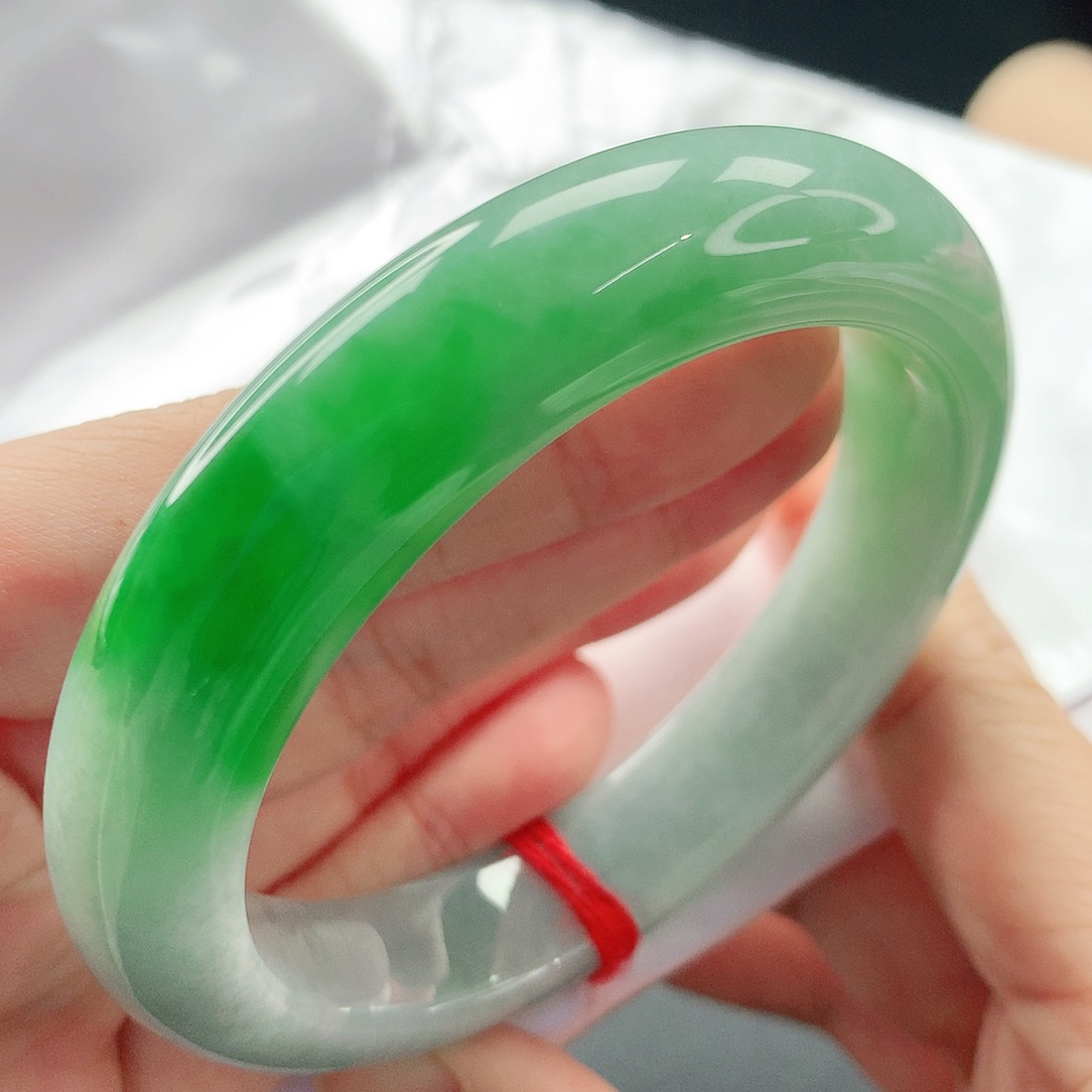 翡翠手镯未镶嵌，043