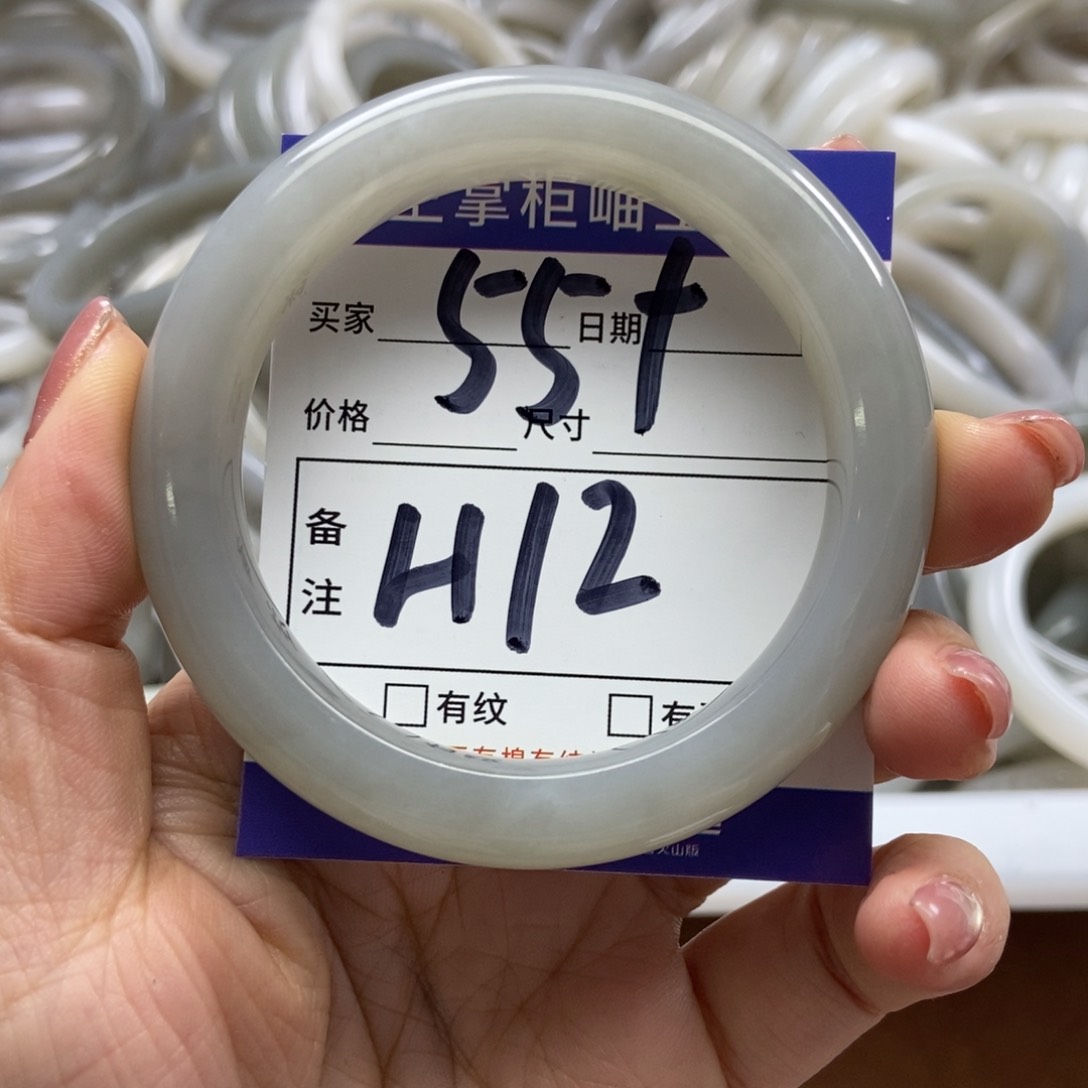 和田玉手镯手镯未镶嵌