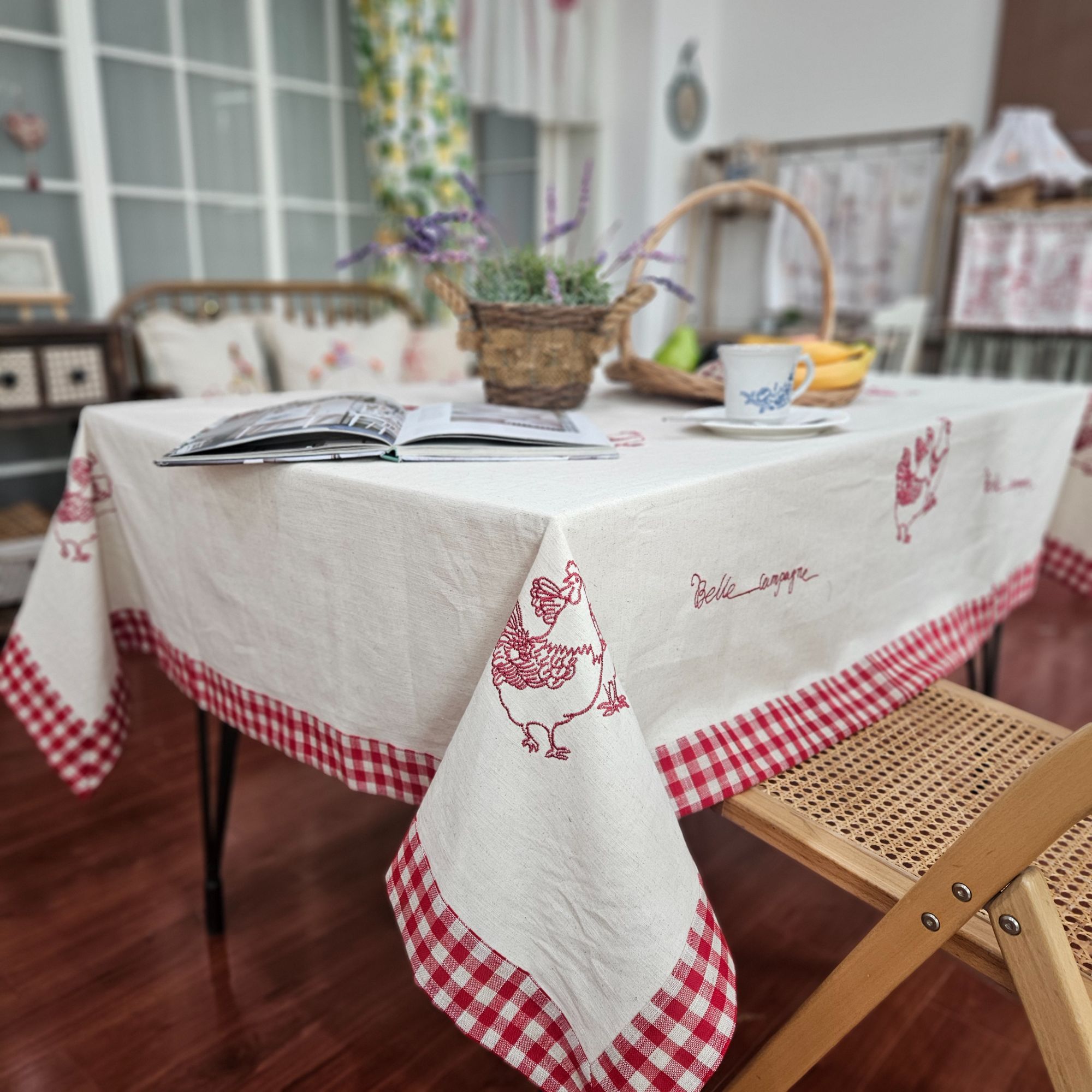LY2434母鸡刺绣法式田园风棉麻拼接色织格餐桌布多用防尘巾盖巾