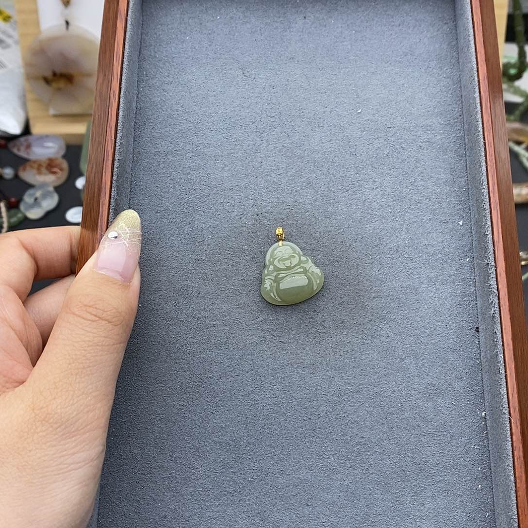 和田玉吊坠(不含链)18K金镶嵌