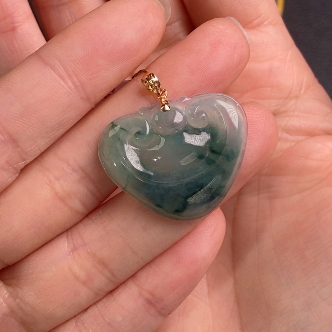 翡翠颈饰18K金镶嵌如意