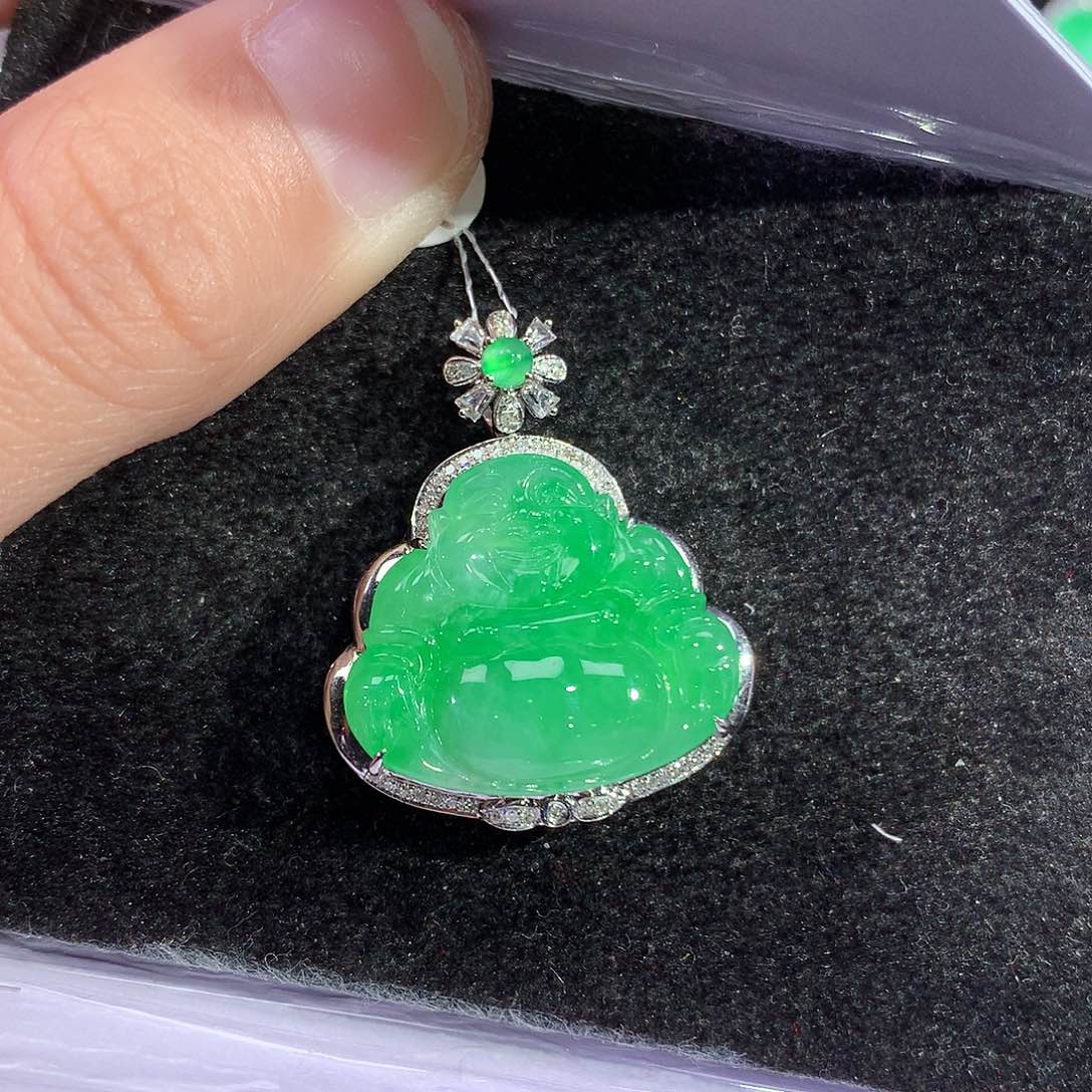 翡翠吊坠(赠链)18K金镶嵌