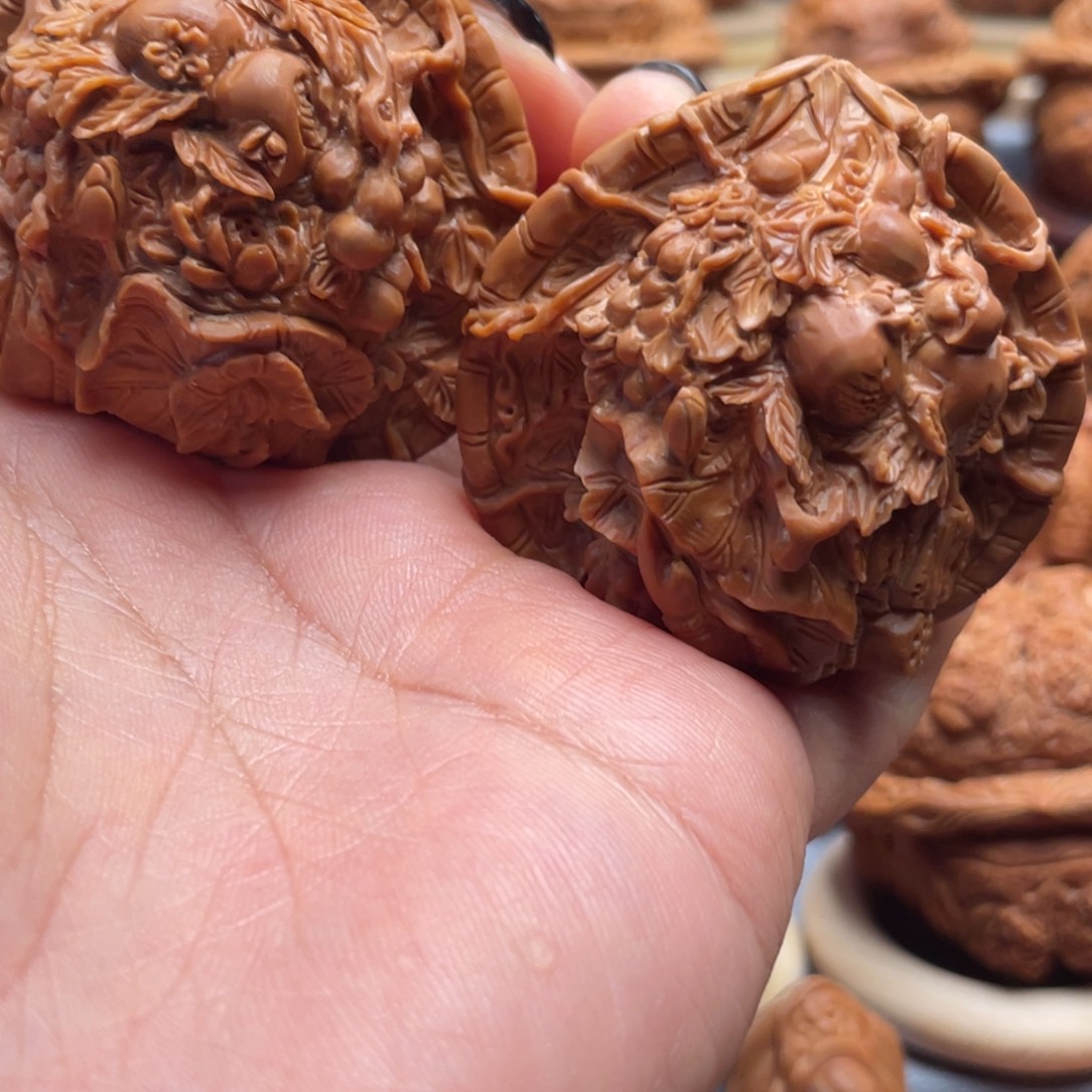 青***辰核桃手串/手链蔬果八宝官帽雕刻核桃