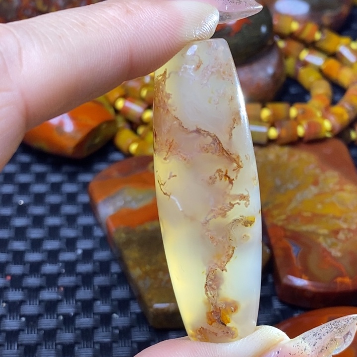 玛瑙/玉髓颈饰未镶嵌