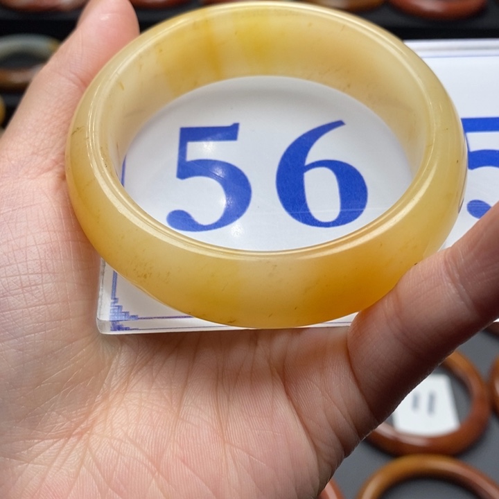 石英质玉（黄龙玉）手镯未镶嵌