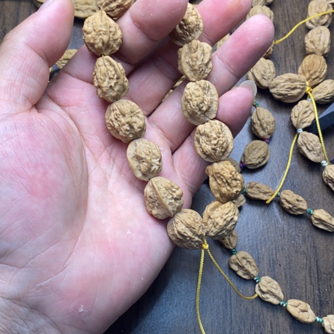 P***兜文玩核桃吊坠文玩木质核桃手串