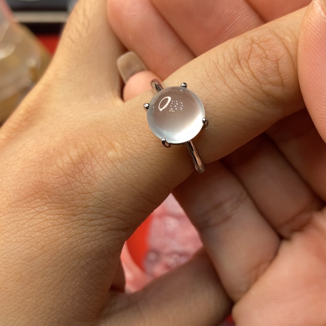 石英质玉合金吊坠