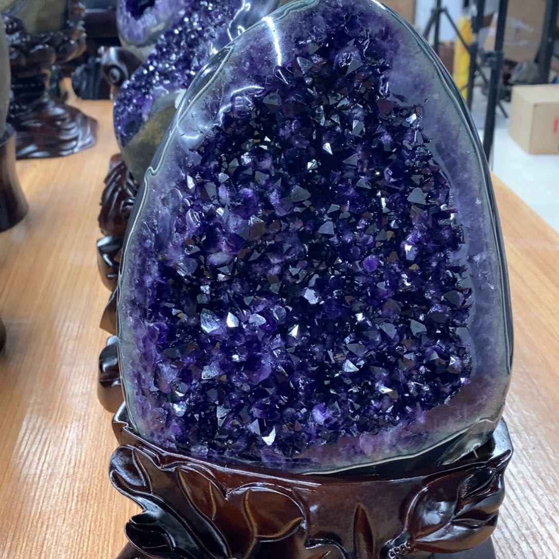 紫晶未镶嵌大型摆件（非配饰）
