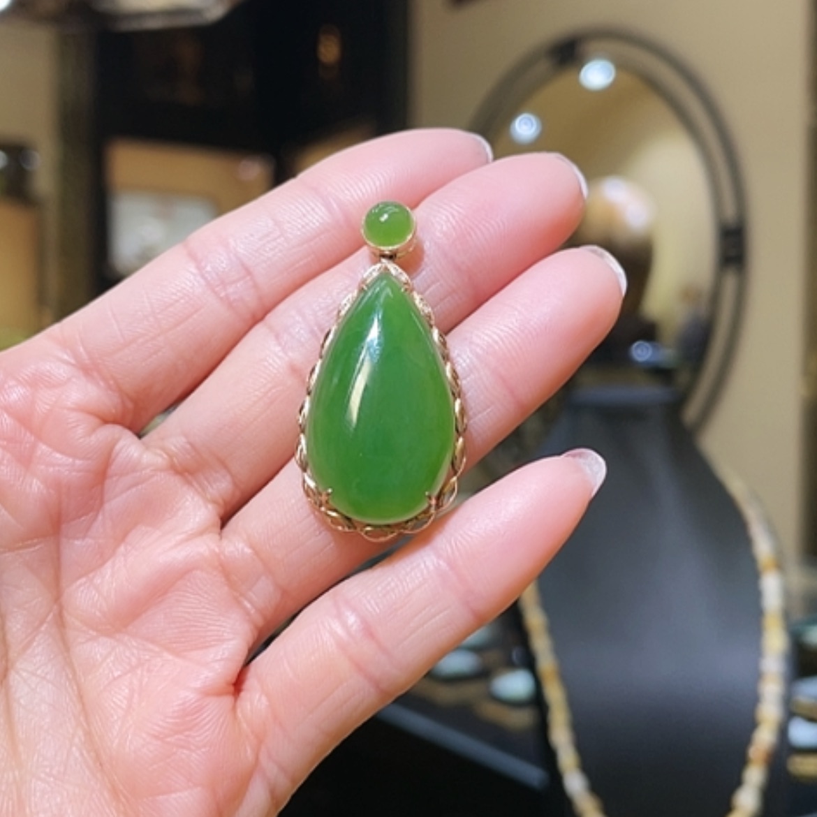 【闪购商品】和田玉颈饰18K金镶嵌水滴