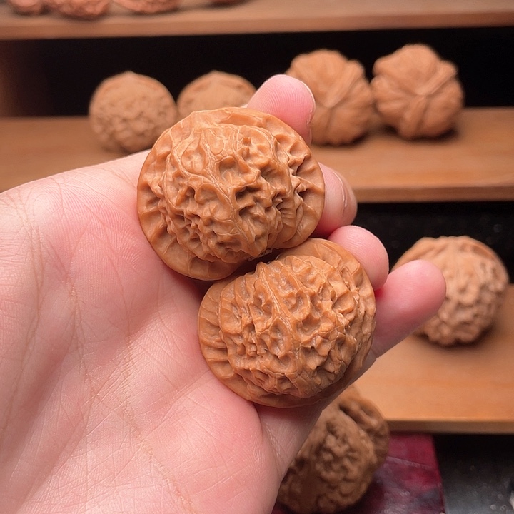 吊坠文玩核桃38毕业全品红皮桃心宫灯