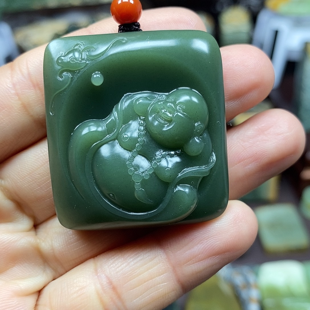 幸***人岫岩老玉（透闪石质玉）未镶嵌颈饰