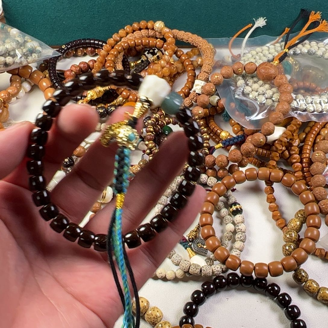 吊坠椰蒂。。。。。。。。。。