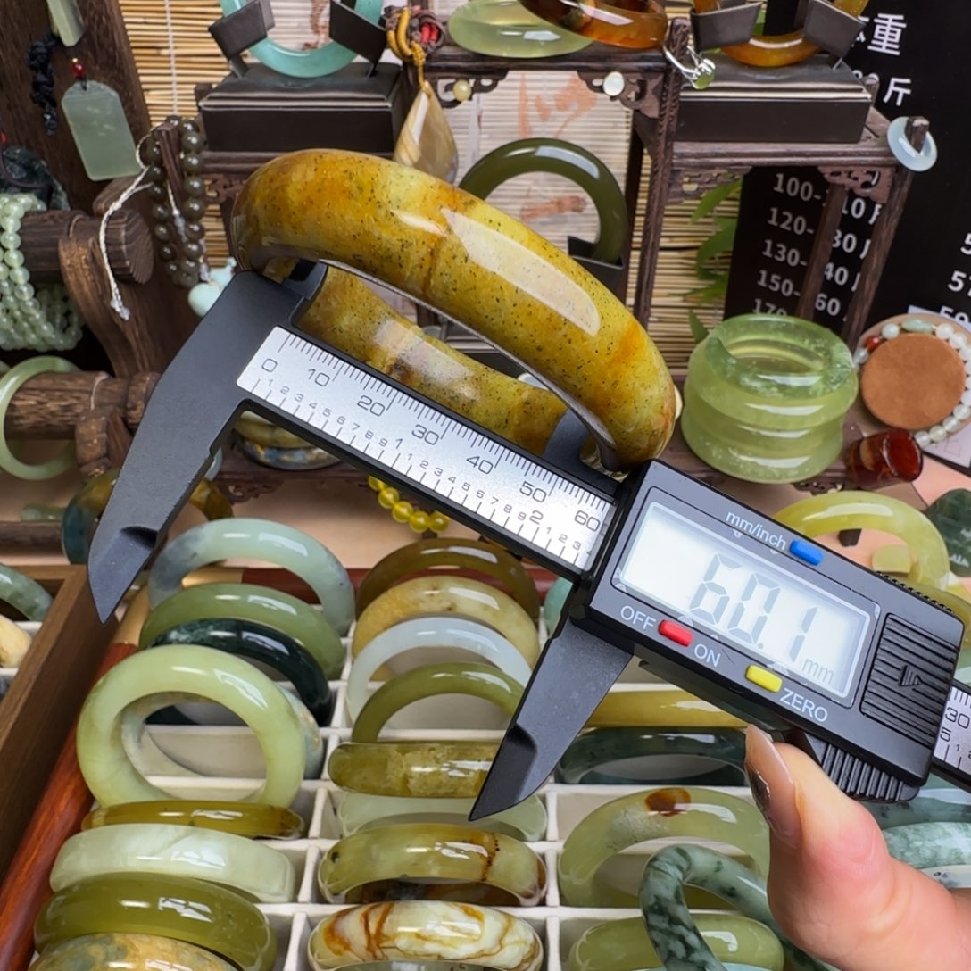 蛇纹石玉未镶嵌手链