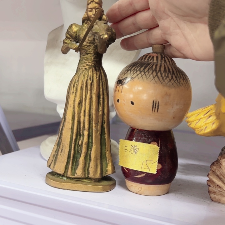 摆件三*?一个瓷器默认微瑕