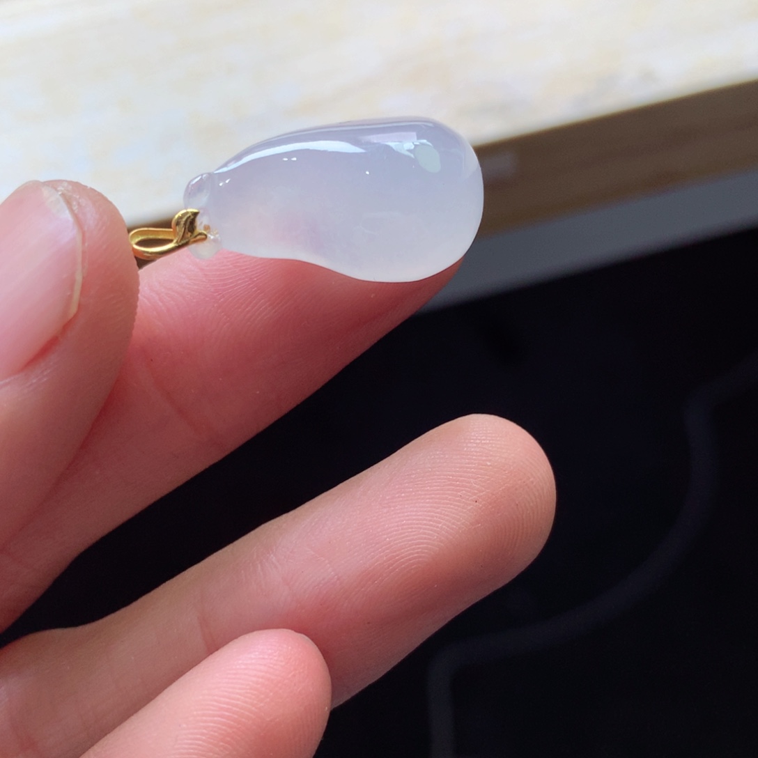 翡翠颈饰18K金镶嵌吊坠