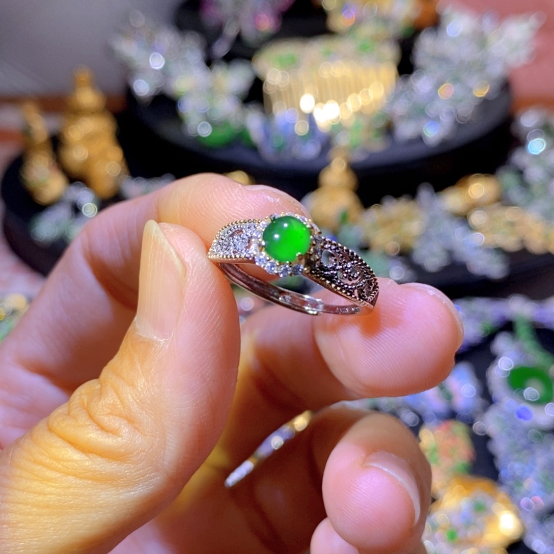 翡翠银S925镶嵌项圈天然翡翠