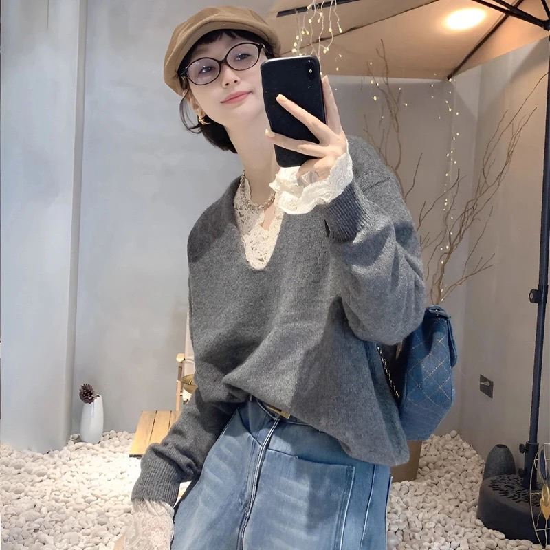 假两件慵懒风V领毛衣女秋季新款宽松慵懒风拼接蕾丝针织衫上衣潮