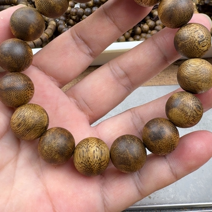 O***y沉香手串乌身手串15克加