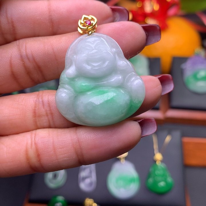 翡翠颈饰未镶嵌吊坠