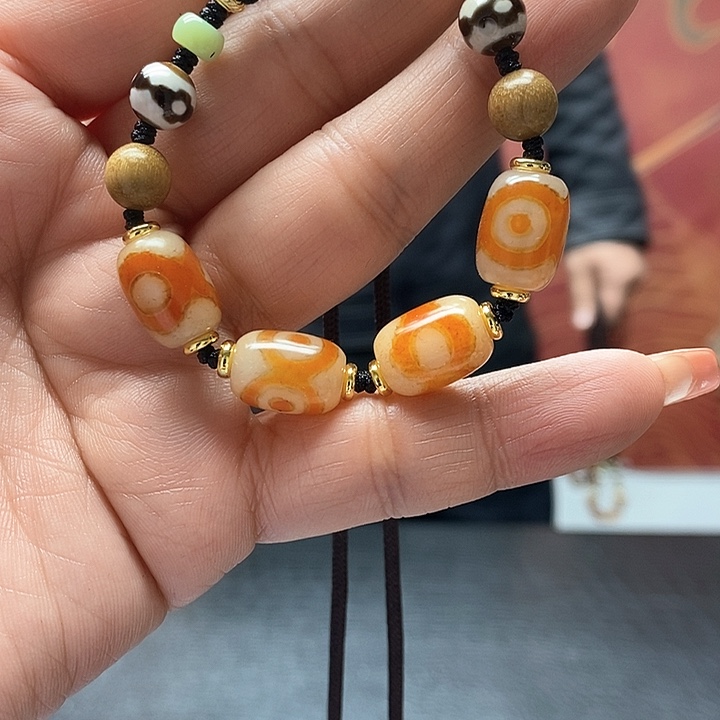玛瑙/玉髓颈饰合金