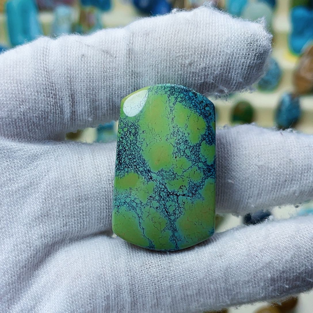 绿松石颈饰未镶嵌百*溪