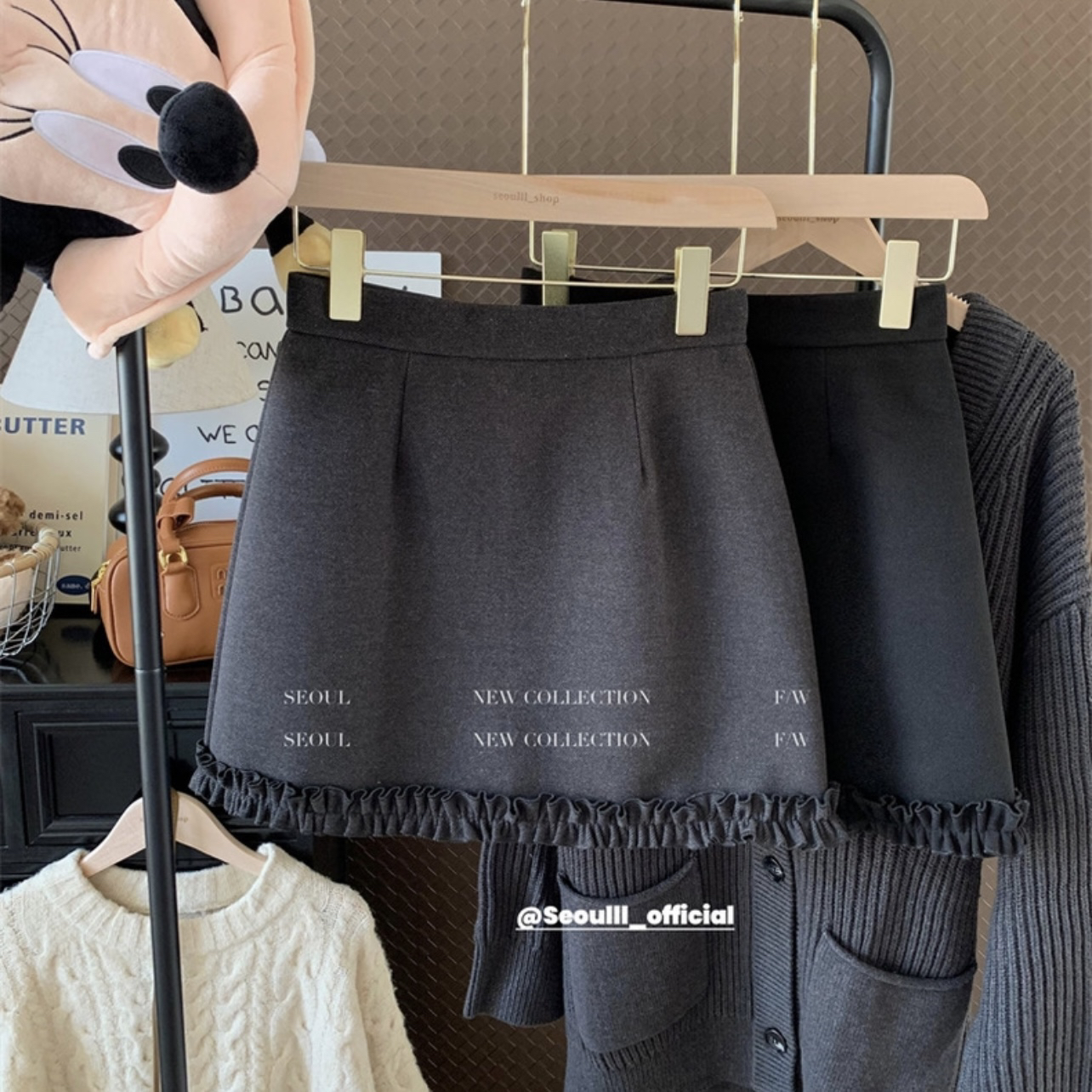 达人专属-高腰a字半身裙秋冬韩版木耳边小众百搭显瘦防走光呢子裙